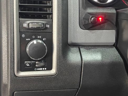 Used 2018 RAM 1500 Tradesman w/ Popular Equipment Group AWD/4WD image 32