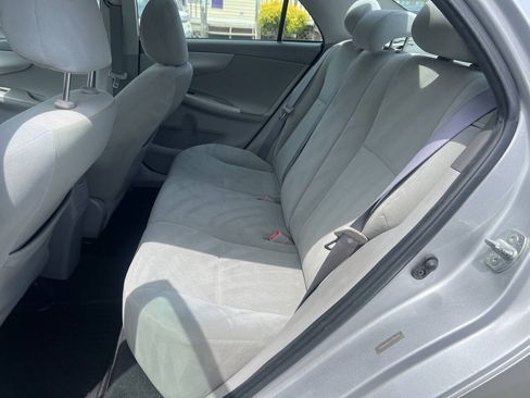 Used 2010 Toyota Corolla LE FWD image 12