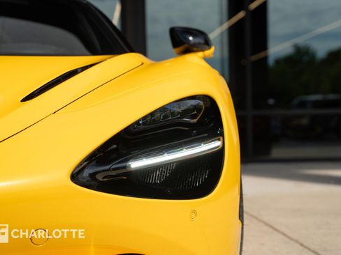 Used 2025 McLaren 750S RWD image 6