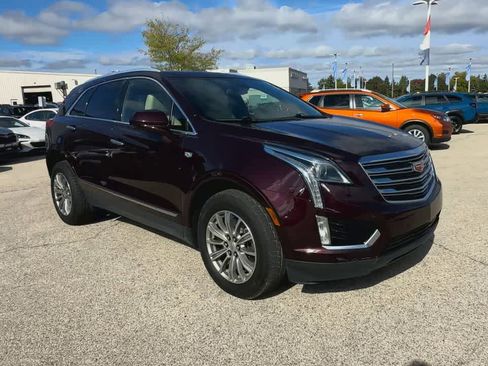 Used 2017 Cadillac XT5 Luxury w/ Driver Awareness Package image 2
