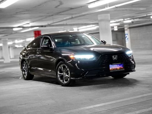 Used 2023 Honda Accord EX-L image 4