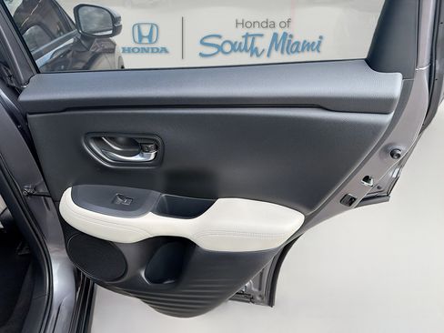 Certified 2023 Honda HR-V LX image 28