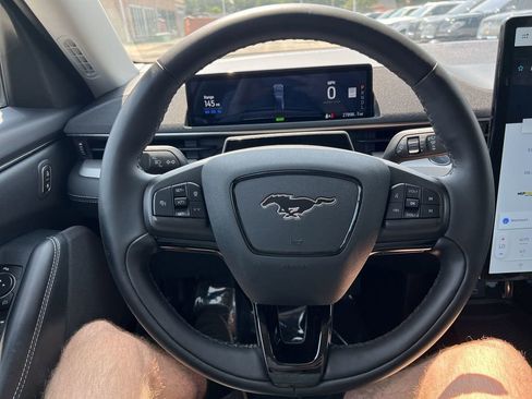 Used 2023 Ford Mustang Mach-E Select image 11