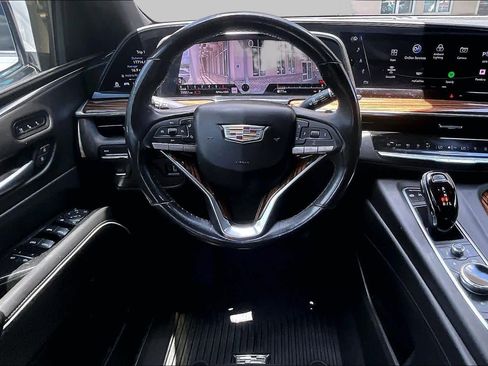 Used 2021 Cadillac Escalade Premium Luxury RWD image 6