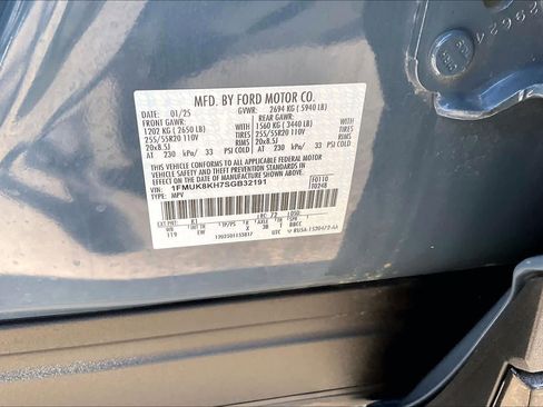 Used 2025 Ford Explorer ST-Line image 33