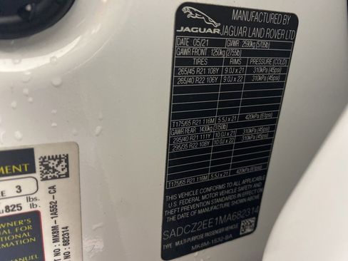 Used 2021 Jaguar F-PACE SVR image 38