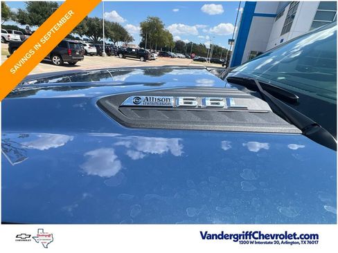 Used 2025 Chevrolet Silverado 2500 Custom w/ Custom Value Package AWD/4WD image 4