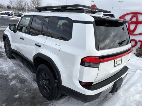 Used 2024 Lexus GX 550 image 5