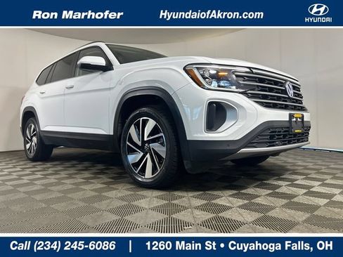 Used 2024 Volkswagen Atlas SE AWD/4WD image 1