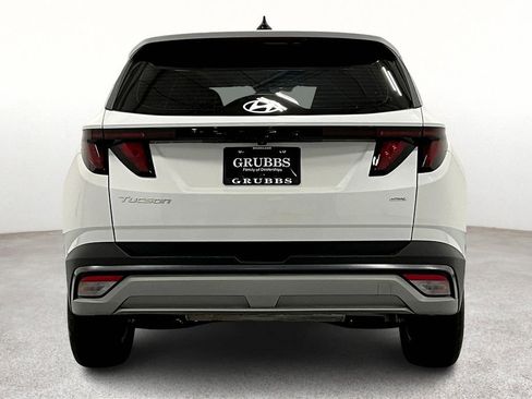 Used 2025 Hyundai Tucson SE image 6