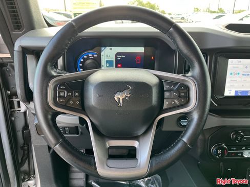 Used 2023 Ford Bronco Black Diamond AWD/4WD image 21