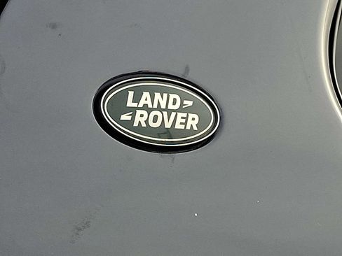 Used 2024 Land Rover Discovery Dynamic SE image 24