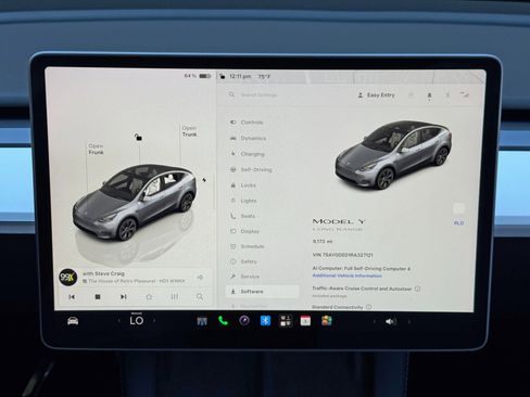 Used 2024 Tesla Model Y Long Range RWD image 30