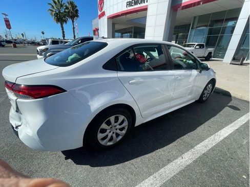 Certified 2022 Toyota Corolla LE image 5