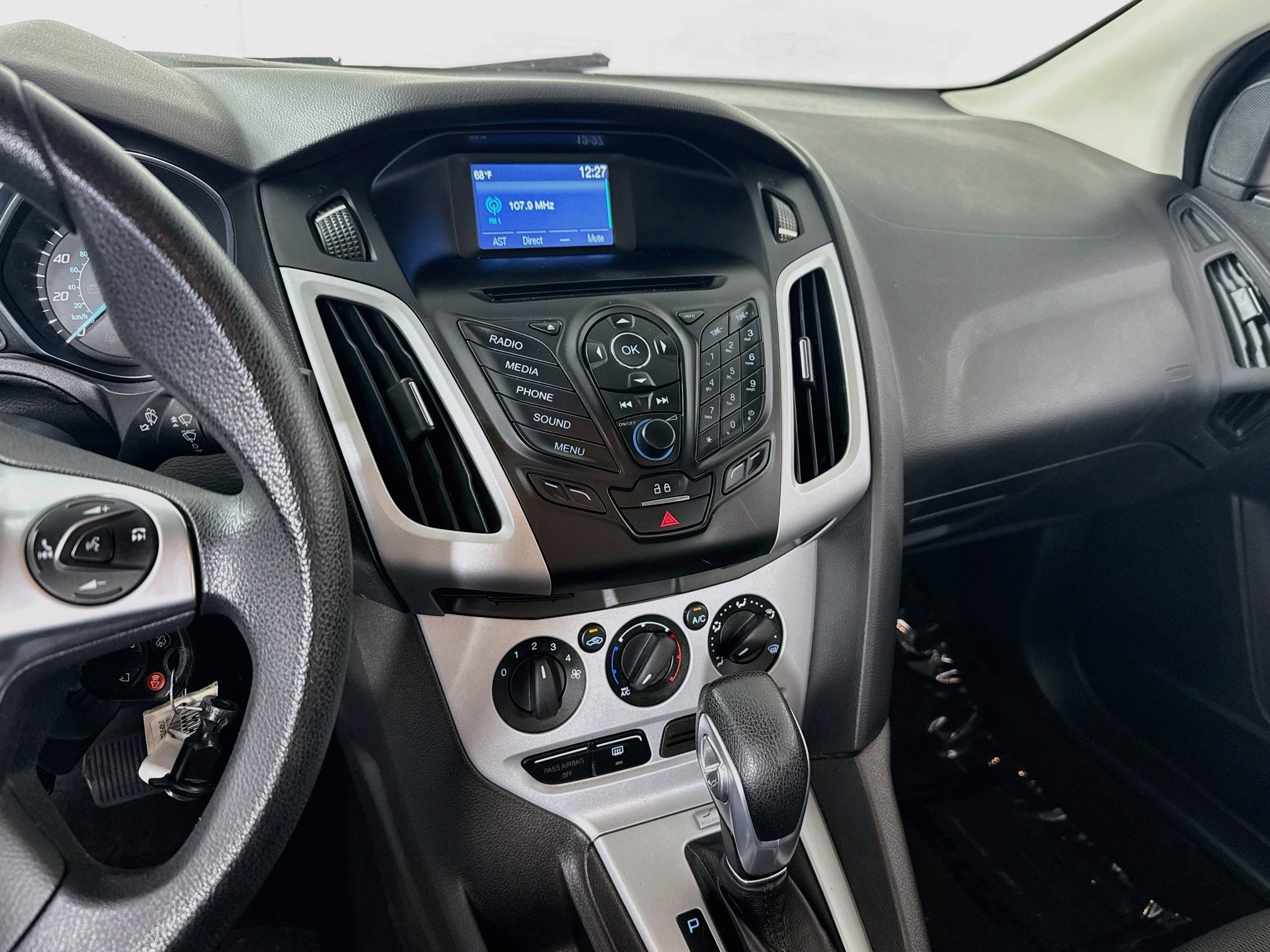 Used 2014 Ford Focus SE FWD image 15