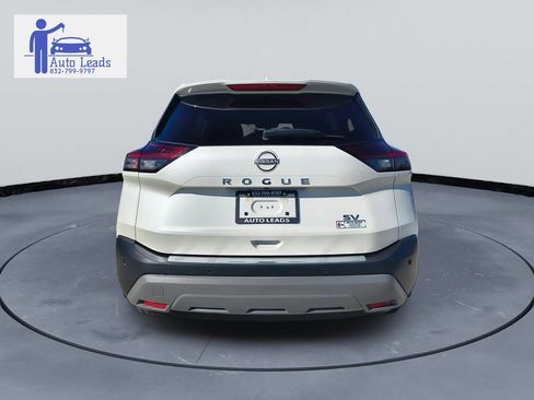 Used 2022 Nissan Rogue SV image 7