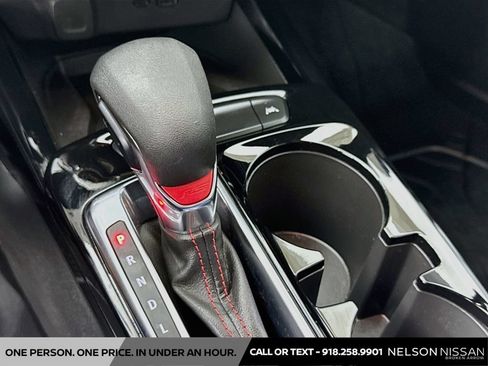 Used 2025 Chevrolet Trax RS w/ Sunroof Package FWD image 16