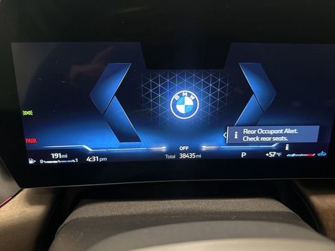 Used 2023 BMW X1 xDrive28i AWD/4WD image 4