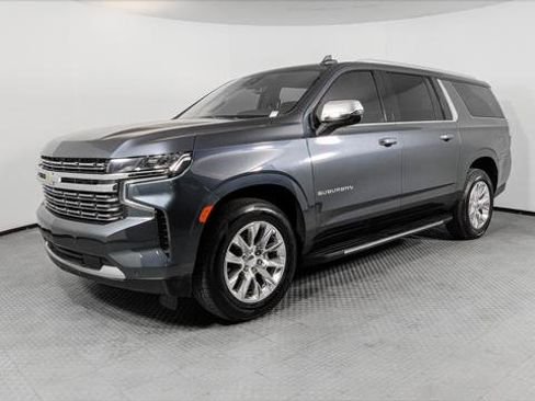 Used 2021 Chevrolet Suburban Premier w/ Premium Package RWD image 2