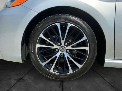Used 2019 Toyota Camry SE image 15