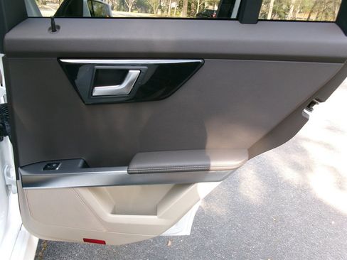 Used 2014 Mercedes-Benz GLK 350 4MATIC image 24