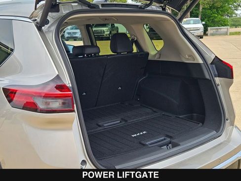 New 2026 Nissan Rogue Platinum AWD/4WD image 29