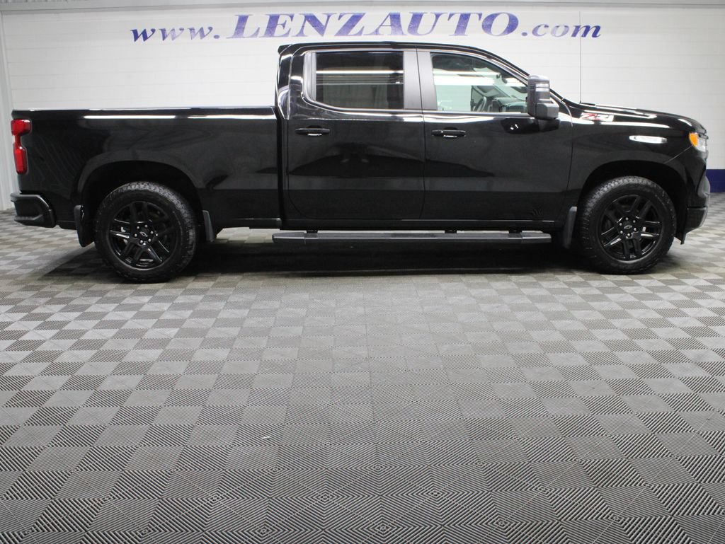 Used 2024 Chevrolet Silverado 1500 RST w/ Convenience Package II AWD/4WD image 2