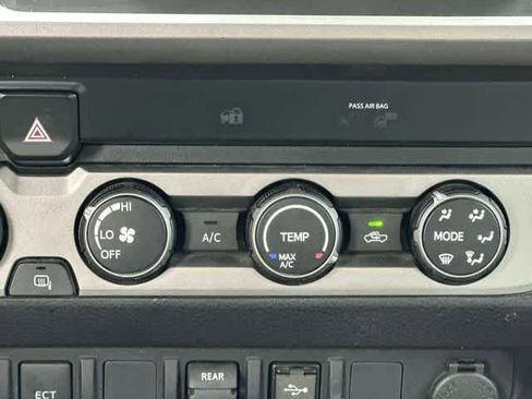 Used 2019 Toyota Tacoma SR5 image 13