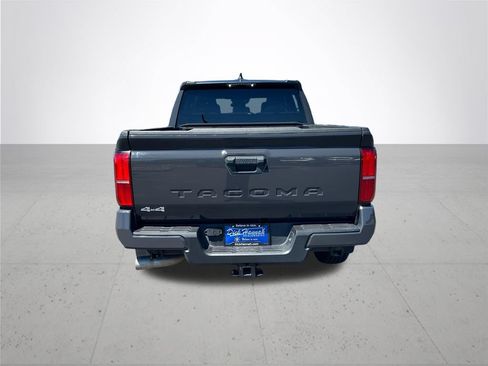 Used 2024 Toyota Tacoma SR5 AWD/4WD image 8