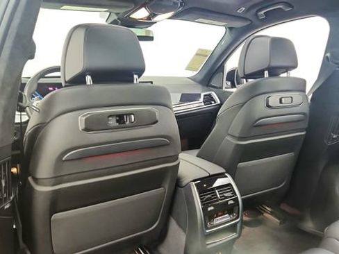 Used 2024 BMW X7 xDrive40i w/ M Sport Package image 36