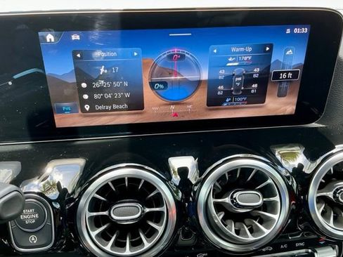 Used 2025 Mercedes-Benz GLA 35 AMG 4MATIC image 37