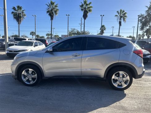 Used 2016 Honda HR-V LX image 3
