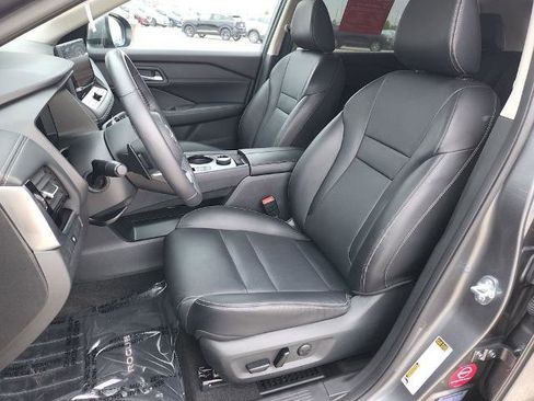 Certified 2024 Nissan Rogue SL w/ SL Premium Package image 12