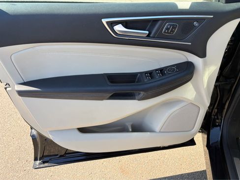 Used 2023 Ford Edge Titanium w/ Equipment Group 301A image 7