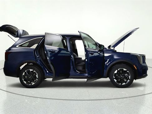 Used 2024 Kia Sorento S w/ Panoramic Sunroof Package AWD/4WD image 38