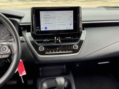 Used 2024 Toyota Corolla LE image 8