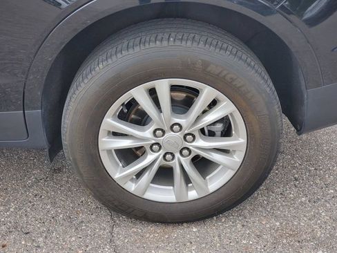 Used 2024 Cadillac XT5 Luxury AWD/4WD image 7