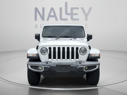 Used 2019 Jeep Wrangler Unlimited Sahara AWD/4WD image 11