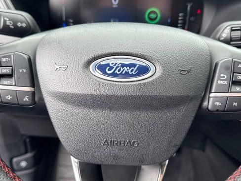 Used 2023 Ford Escape ST-Line image 16