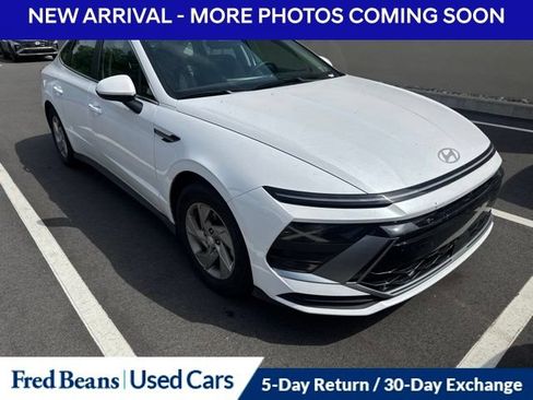 Used 2026 Hyundai Sonata SE FWD image 2