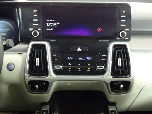 Used 2022 Kia Sorento SX image 35