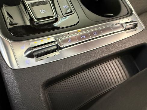 Used 2025 Kia Carnival SX Prestige FWD image 27