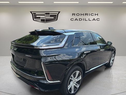 Certified 2024 Cadillac Lyriq Tech AWD/4WD image 11