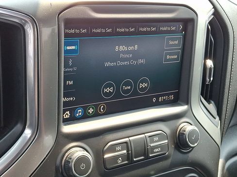 Used 2021 Chevrolet Silverado 1500 LT AWD/4WD image 17