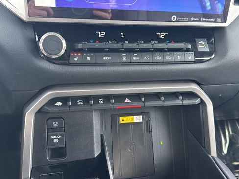Used 2022 Toyota Tundra Limited AWD/4WD image 33