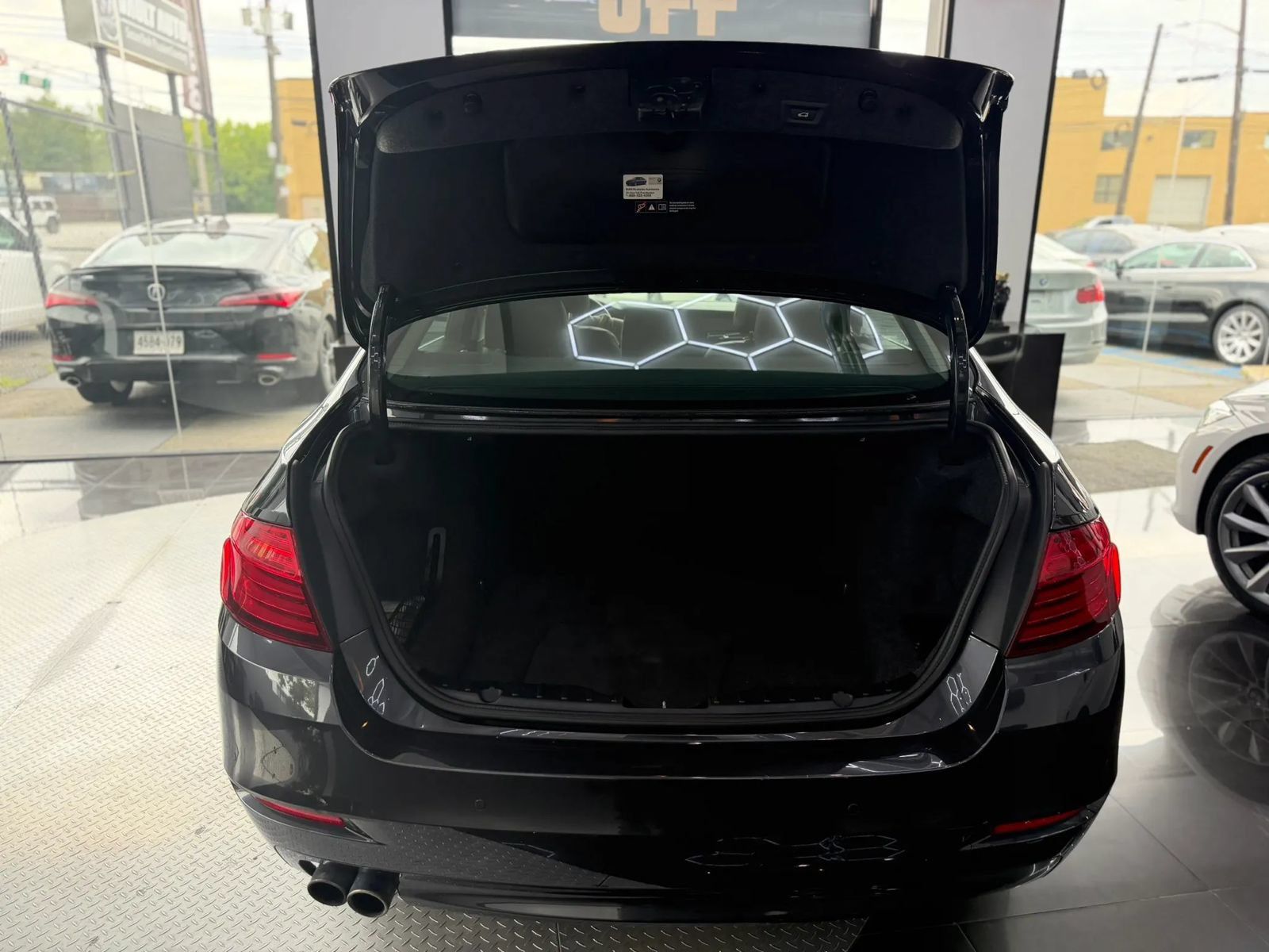 Used 2016 BMW 528i xDrive Sedan AWD/4WD image 15
