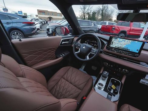 New 2026 Mitsubishi Outlander SEL image 39