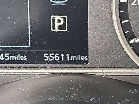Used 2019 Nissan Kicks SV FWD image 2