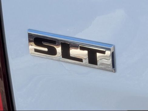 Used 2024 RAM 1500 Classic SLT image 12