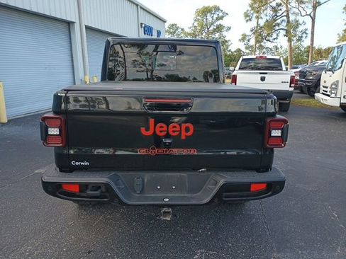 Used 2021 Jeep Gladiator Overland image 4